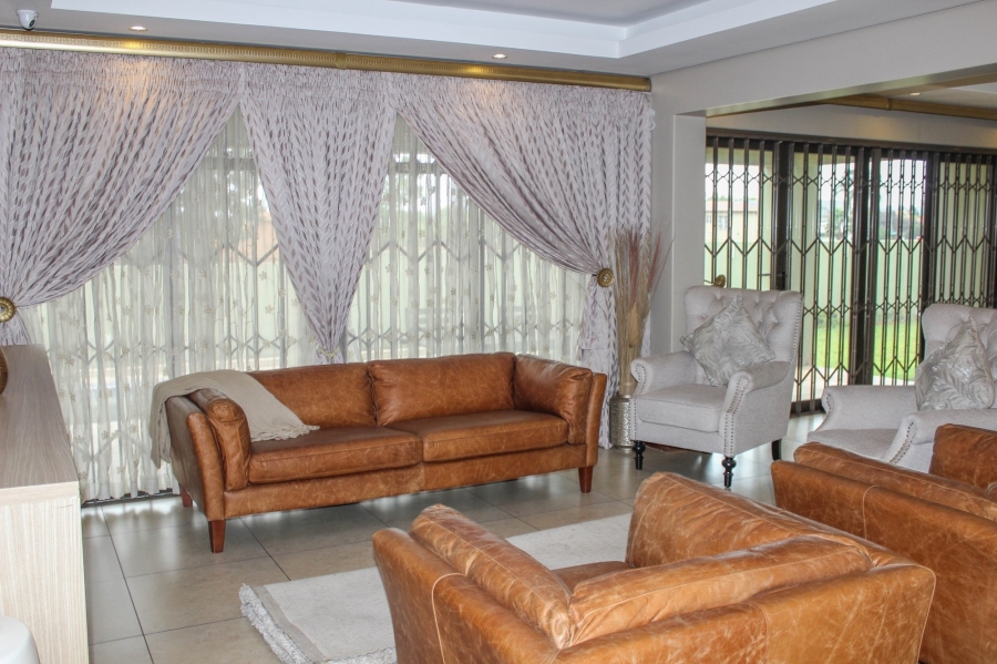 6 Bedroom Property for Sale in Aerorand Mpumalanga