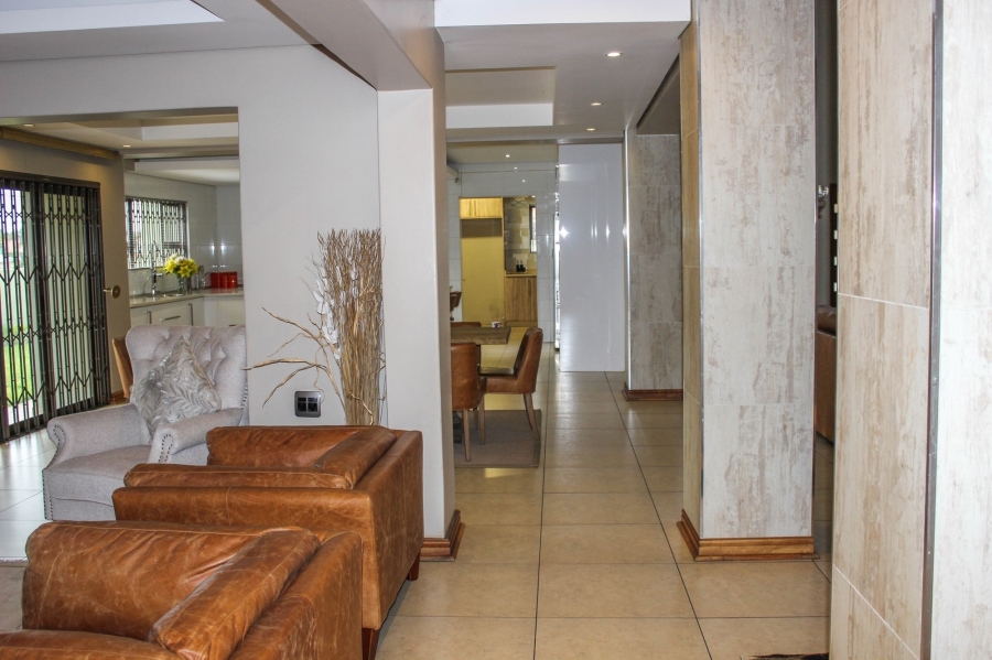 6 Bedroom Property for Sale in Aerorand Mpumalanga
