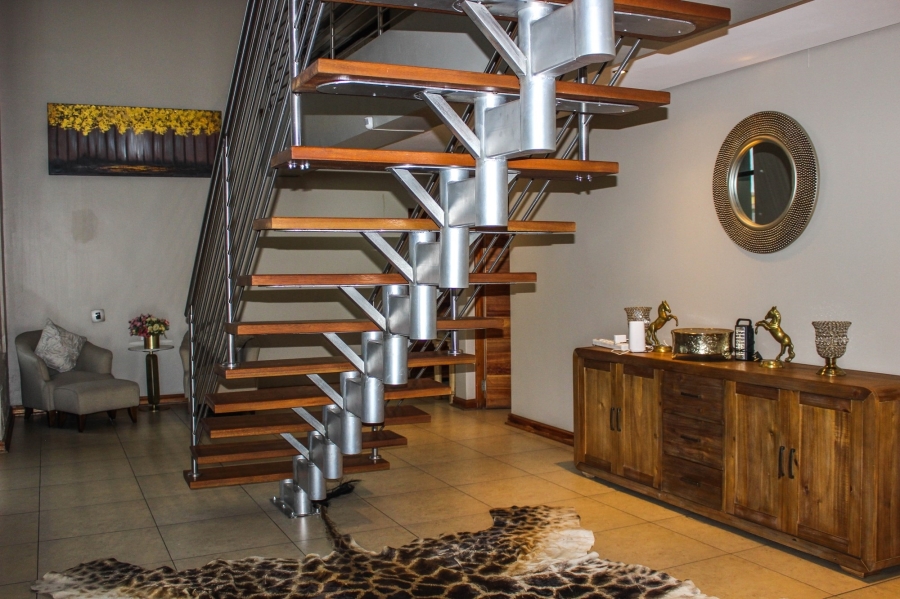 6 Bedroom Property for Sale in Aerorand Mpumalanga