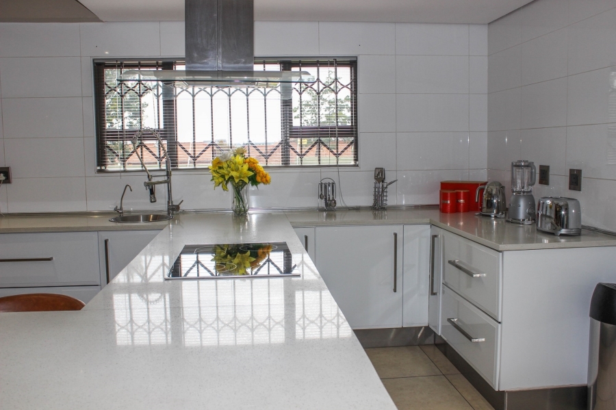 6 Bedroom Property for Sale in Aerorand Mpumalanga