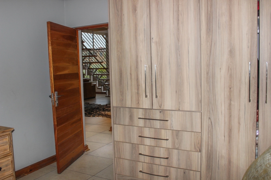 6 Bedroom Property for Sale in Aerorand Mpumalanga
