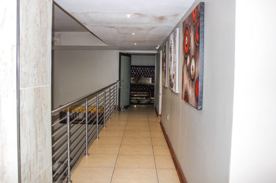 6 Bedroom Property for Sale in Aerorand Mpumalanga