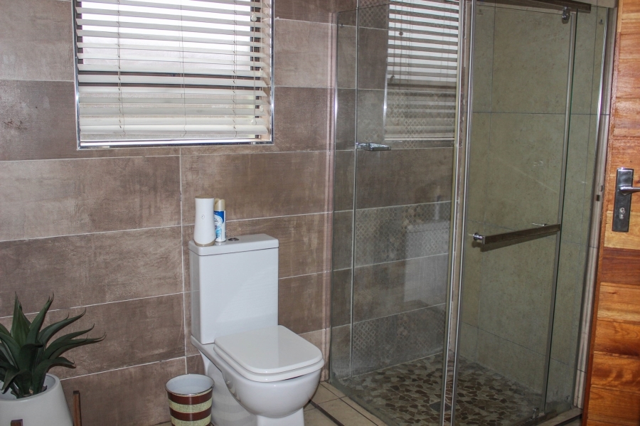 6 Bedroom Property for Sale in Aerorand Mpumalanga
