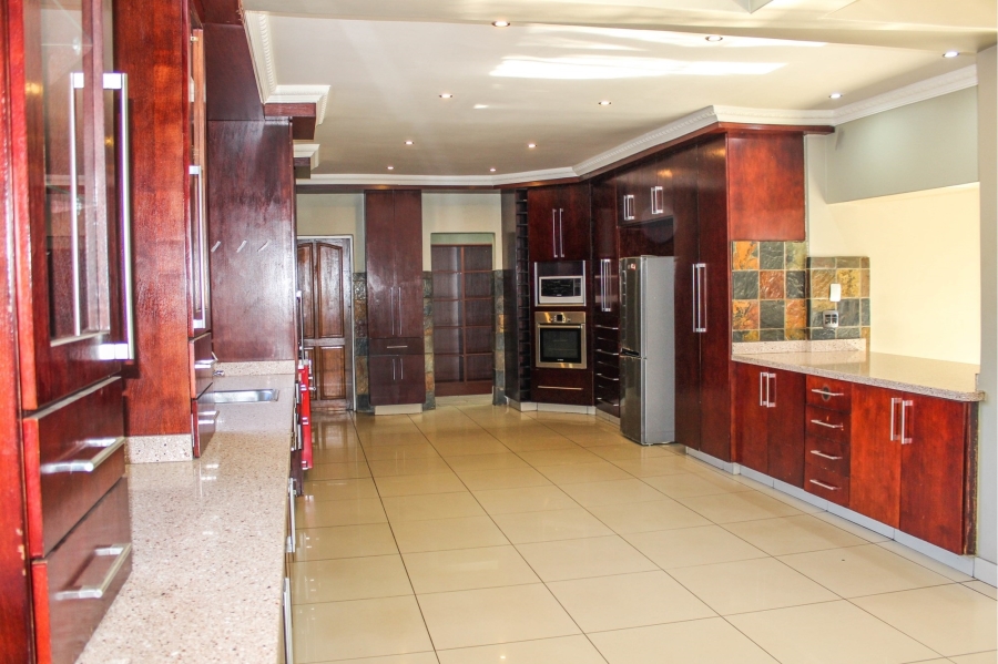 7 Bedroom Property for Sale in Gholfsig Mpumalanga