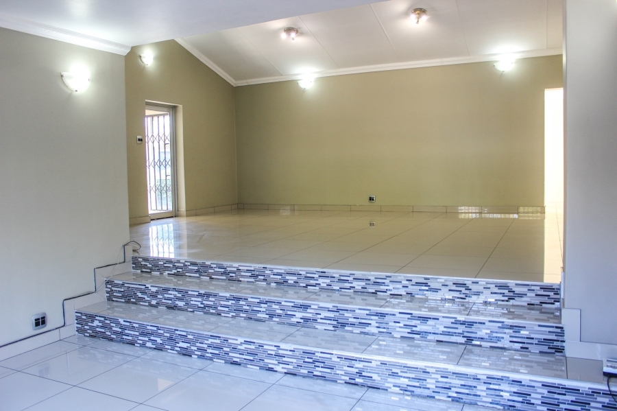 7 Bedroom Property for Sale in Gholfsig Mpumalanga