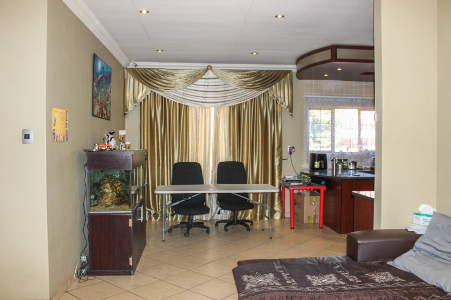 3 Bedroom Property for Sale in Aerorand Mpumalanga