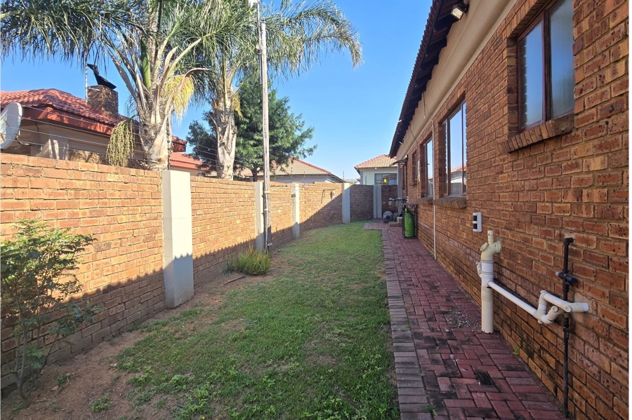 3 Bedroom Property for Sale in Aerorand Mpumalanga