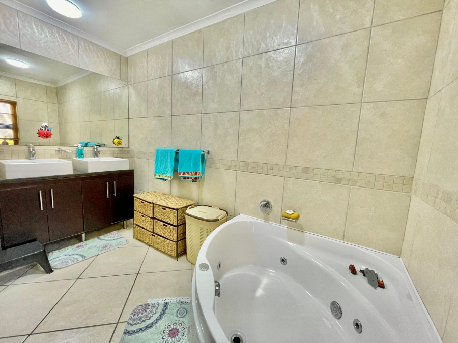 4 Bedroom Property for Sale in Secunda Mpumalanga