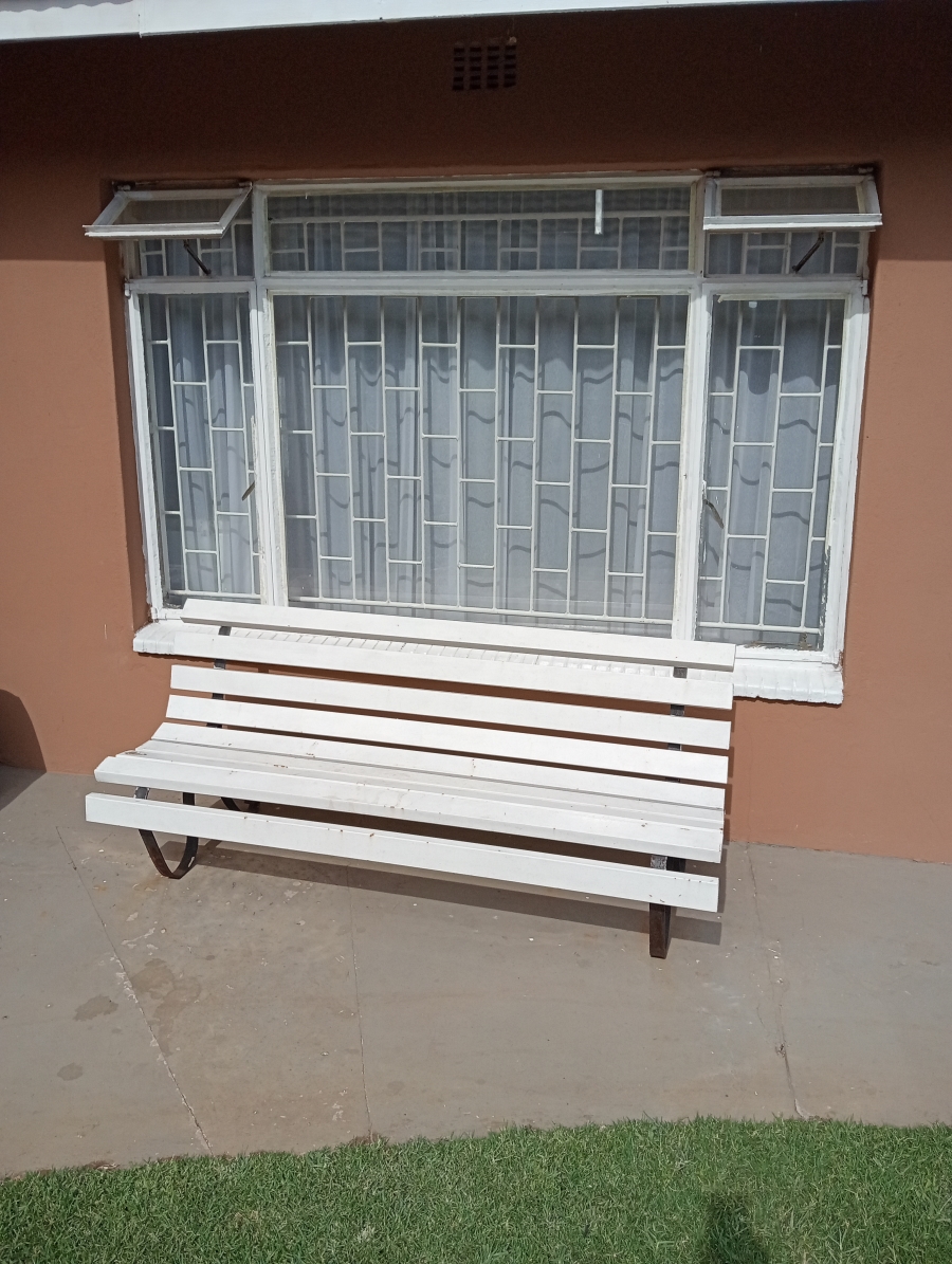 4 Bedroom Property for Sale in Rietkol AH Mpumalanga