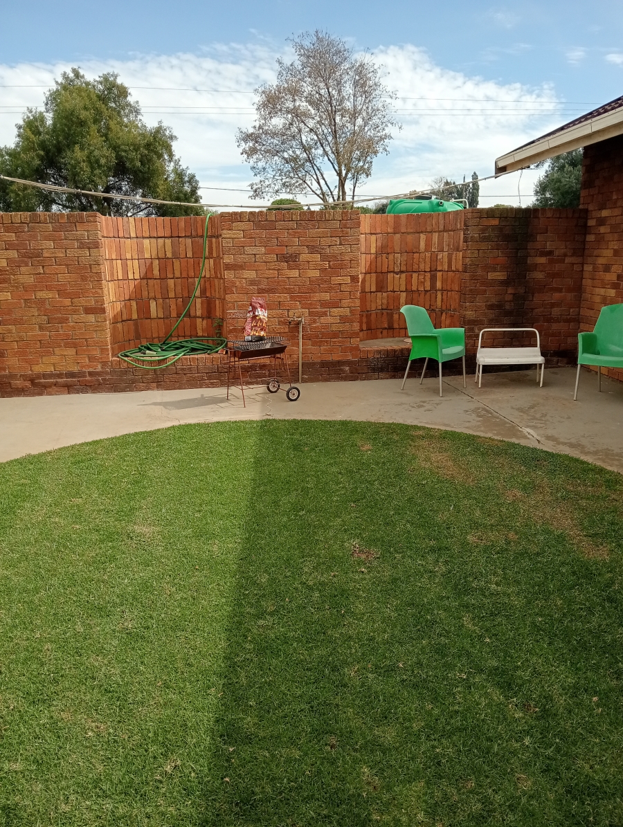 4 Bedroom Property for Sale in Rietkol AH Mpumalanga