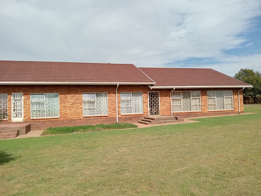 4 Bedroom Property for Sale in Rietkol AH Mpumalanga
