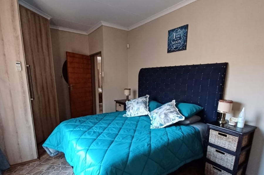 3 Bedroom Property for Sale in Marloth Park Mpumalanga