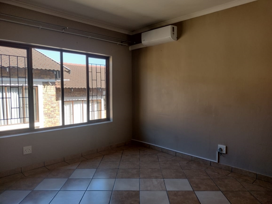 To Let 3 Bedroom Property for Rent in Sonheuwel Mpumalanga