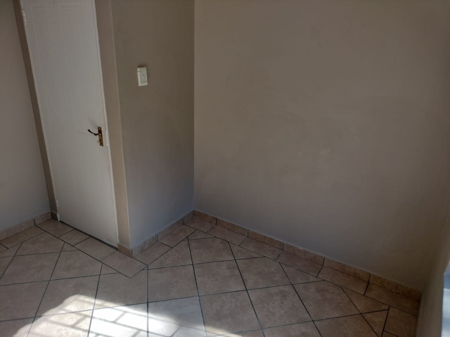 To Let 3 Bedroom Property for Rent in Sonheuwel Mpumalanga