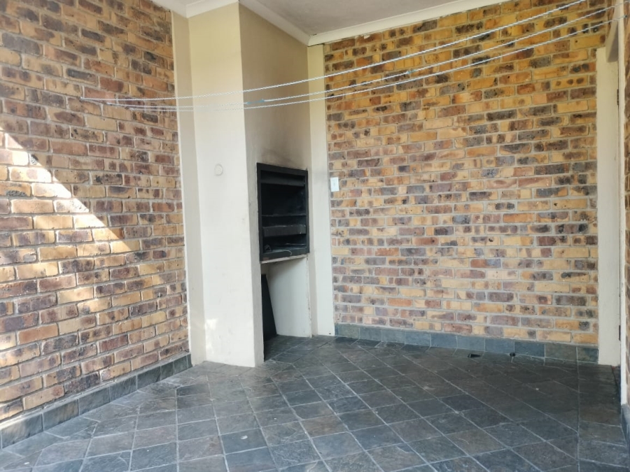 To Let 3 Bedroom Property for Rent in Sonheuwel Mpumalanga