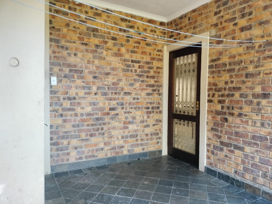 To Let 3 Bedroom Property for Rent in Sonheuwel Mpumalanga