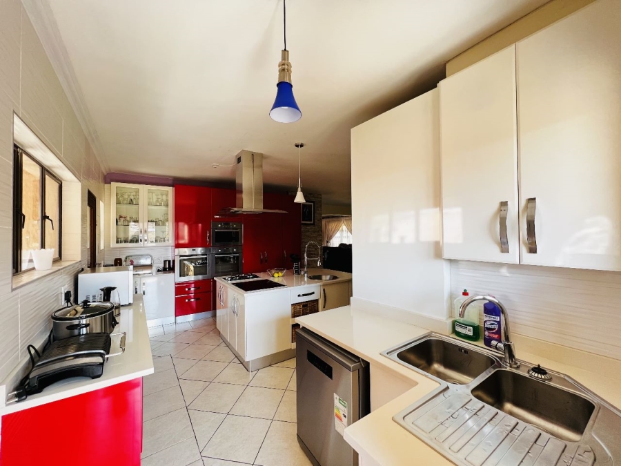 4 Bedroom Property for Sale in Stonehenge Ext 7 Mpumalanga