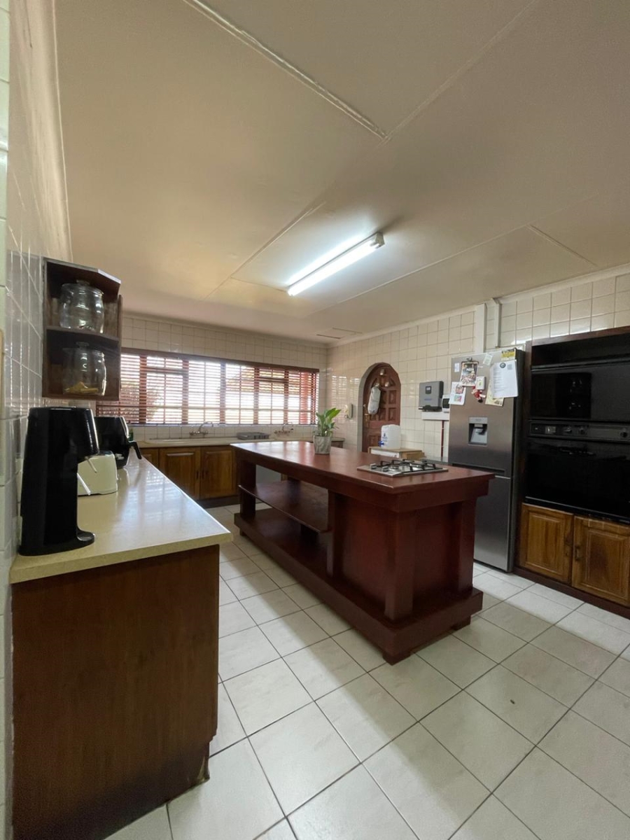 6 Bedroom Property for Sale in Trichardt Mpumalanga