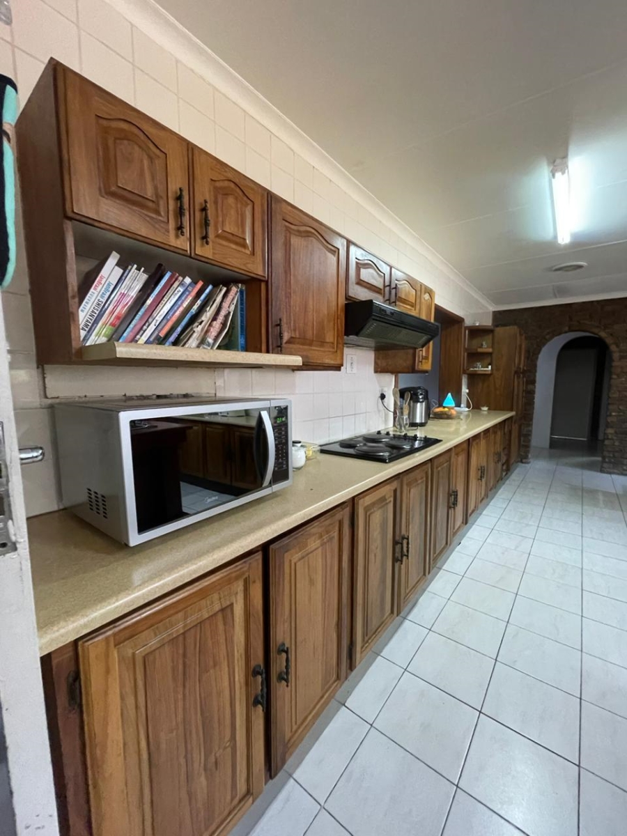 6 Bedroom Property for Sale in Trichardt Mpumalanga