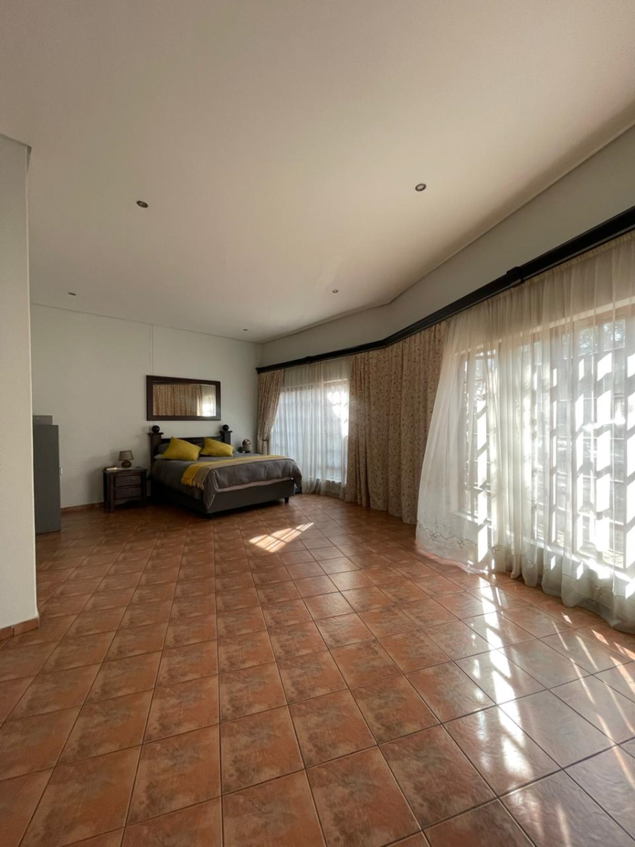 6 Bedroom Property for Sale in Trichardt Mpumalanga