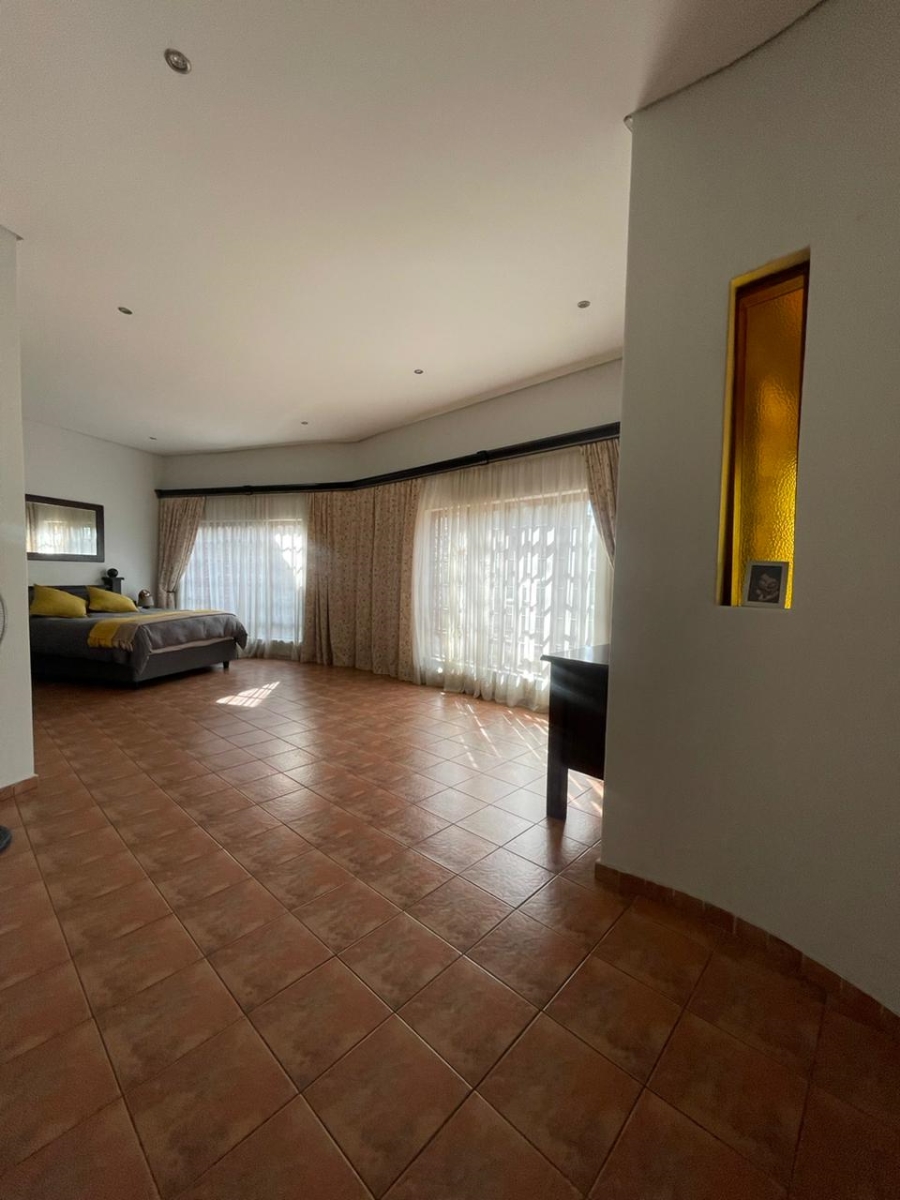 6 Bedroom Property for Sale in Trichardt Mpumalanga
