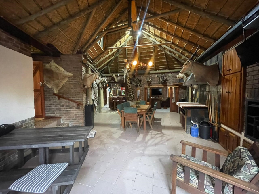 6 Bedroom Property for Sale in Trichardt Mpumalanga