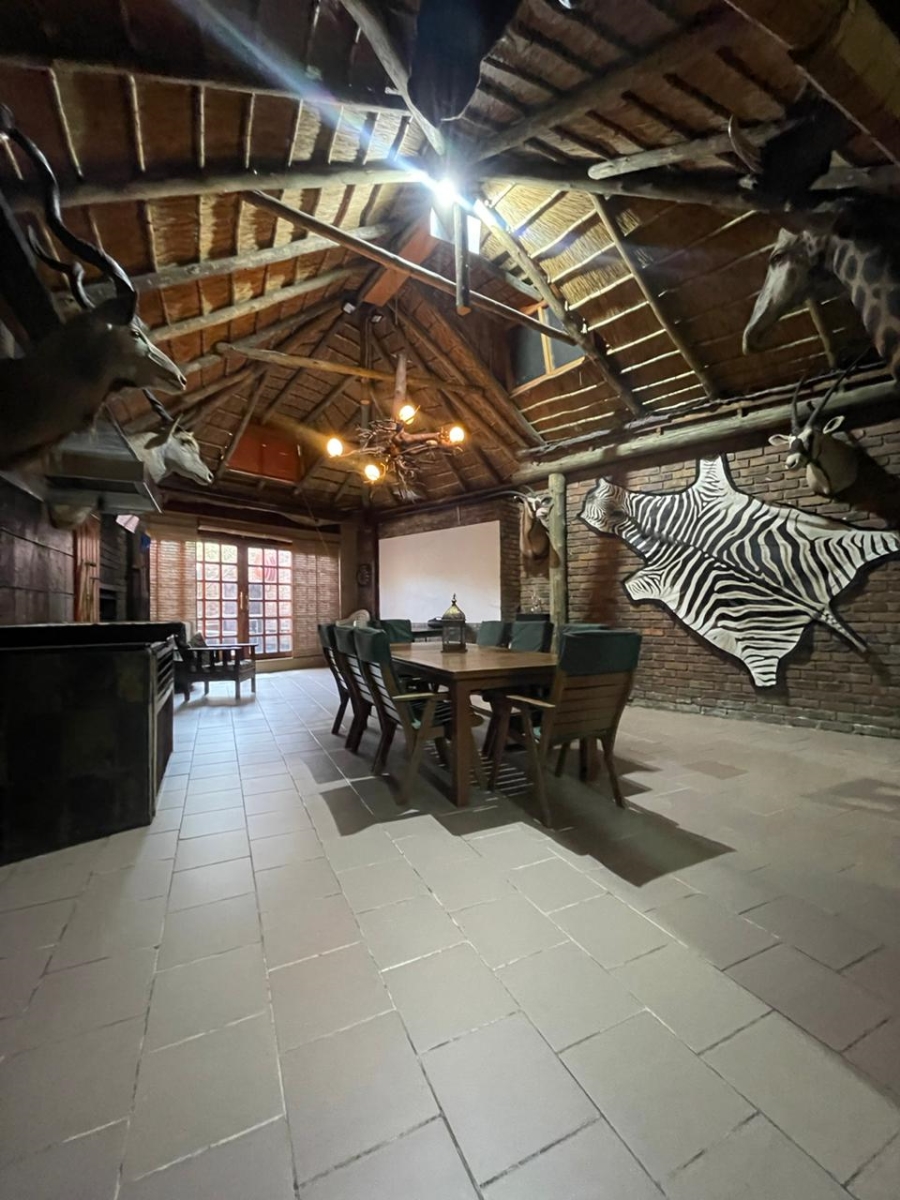 6 Bedroom Property for Sale in Trichardt Mpumalanga