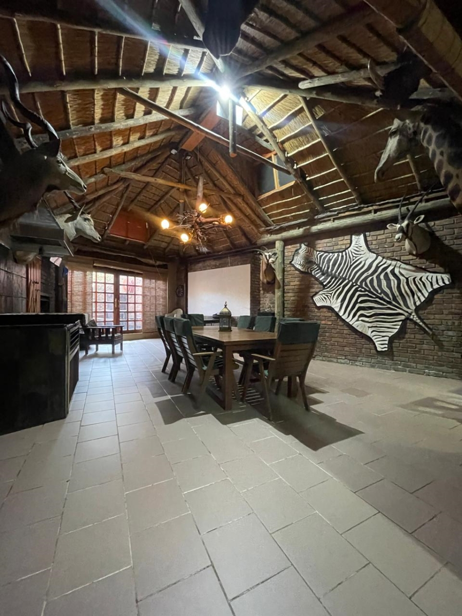 6 Bedroom Property for Sale in Trichardt Mpumalanga