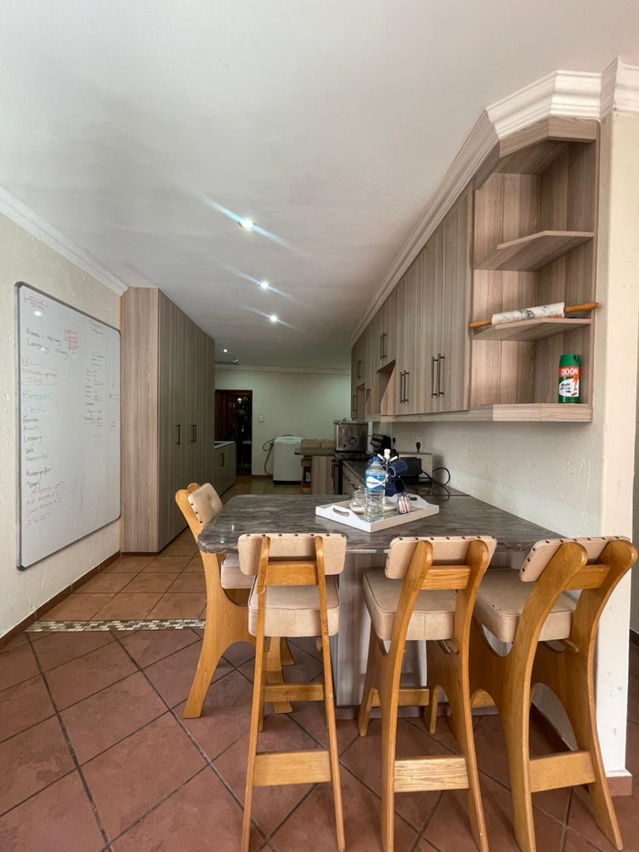 6 Bedroom Property for Sale in Trichardt Mpumalanga