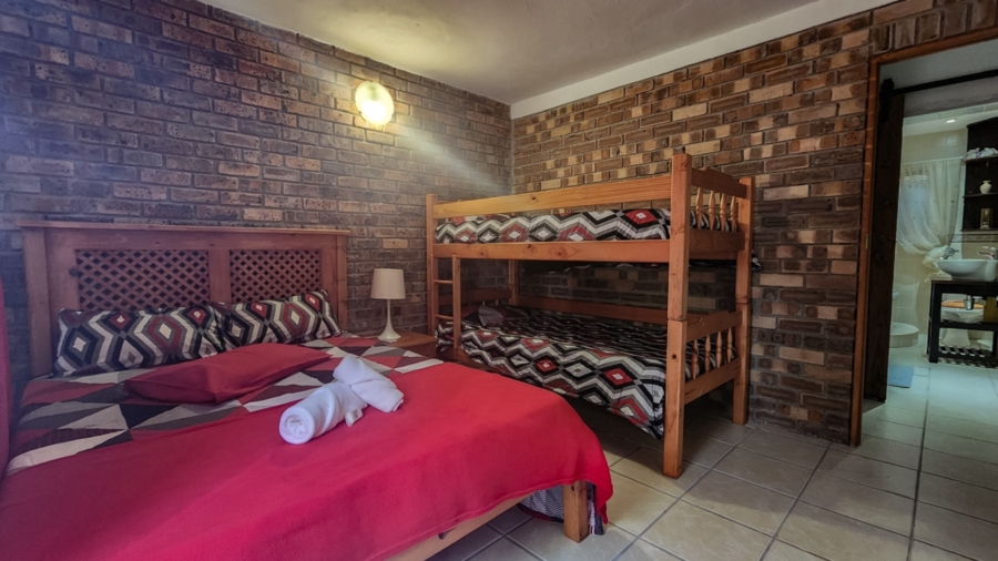5 Bedroom Property for Sale in Marloth Park Mpumalanga
