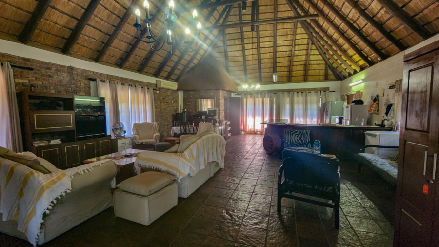 5 Bedroom Property for Sale in Marloth Park Mpumalanga
