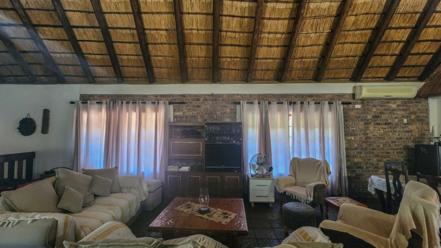 5 Bedroom Property for Sale in Marloth Park Mpumalanga