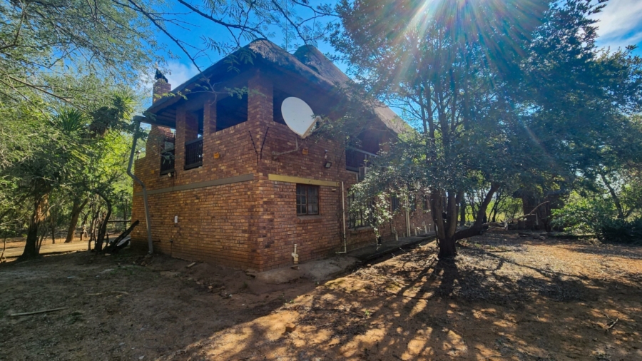 5 Bedroom Property for Sale in Marloth Park Mpumalanga