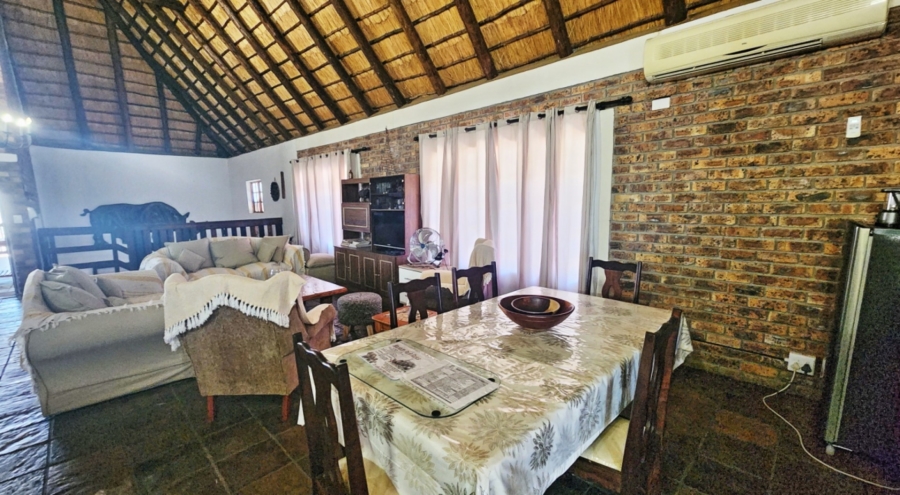 5 Bedroom Property for Sale in Marloth Park Mpumalanga