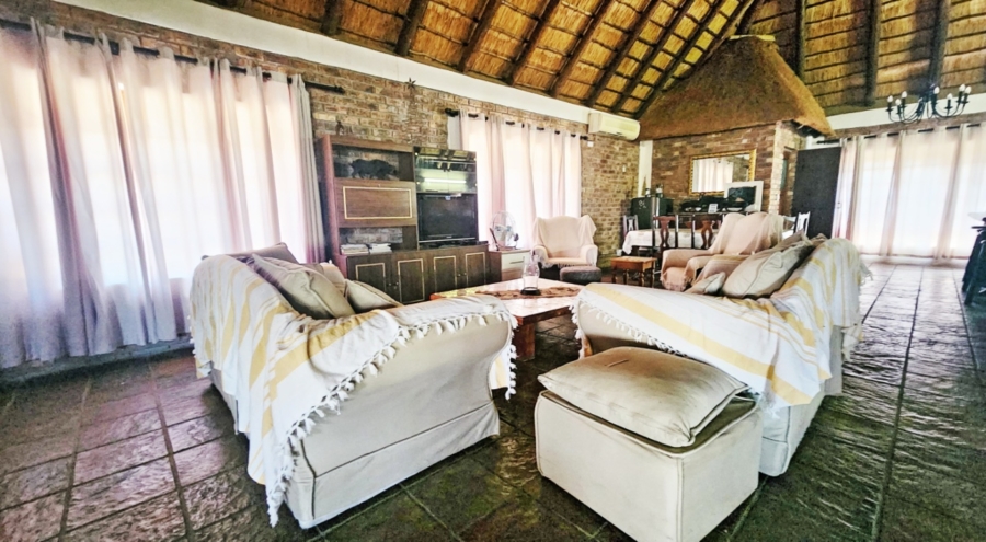 5 Bedroom Property for Sale in Marloth Park Mpumalanga