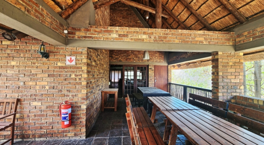 5 Bedroom Property for Sale in Marloth Park Mpumalanga