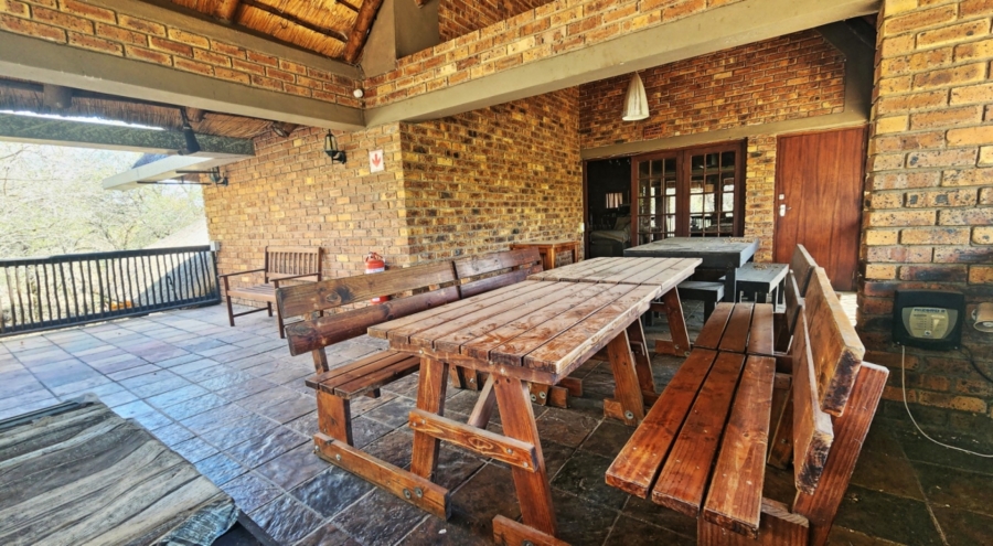 5 Bedroom Property for Sale in Marloth Park Mpumalanga