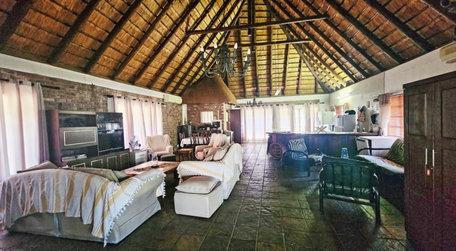 5 Bedroom Property for Sale in Marloth Park Mpumalanga