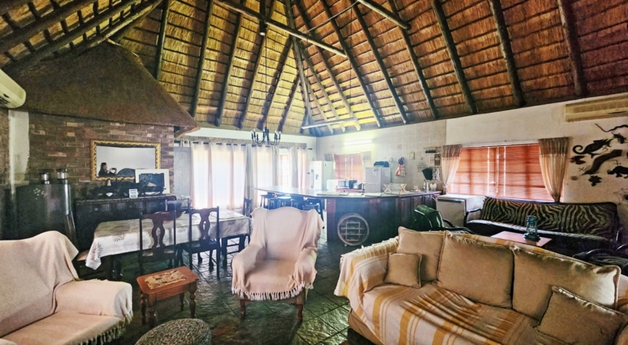 5 Bedroom Property for Sale in Marloth Park Mpumalanga