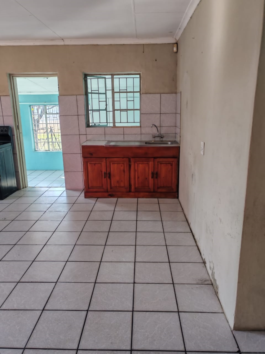 To Let 3 Bedroom Property for Rent in Jackaroo Park Mpumalanga