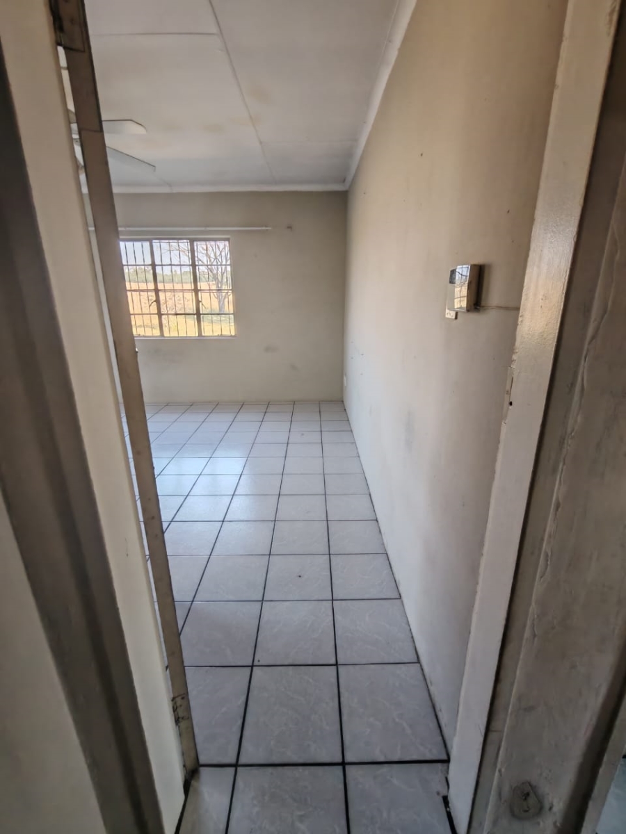 To Let 3 Bedroom Property for Rent in Jackaroo Park Mpumalanga