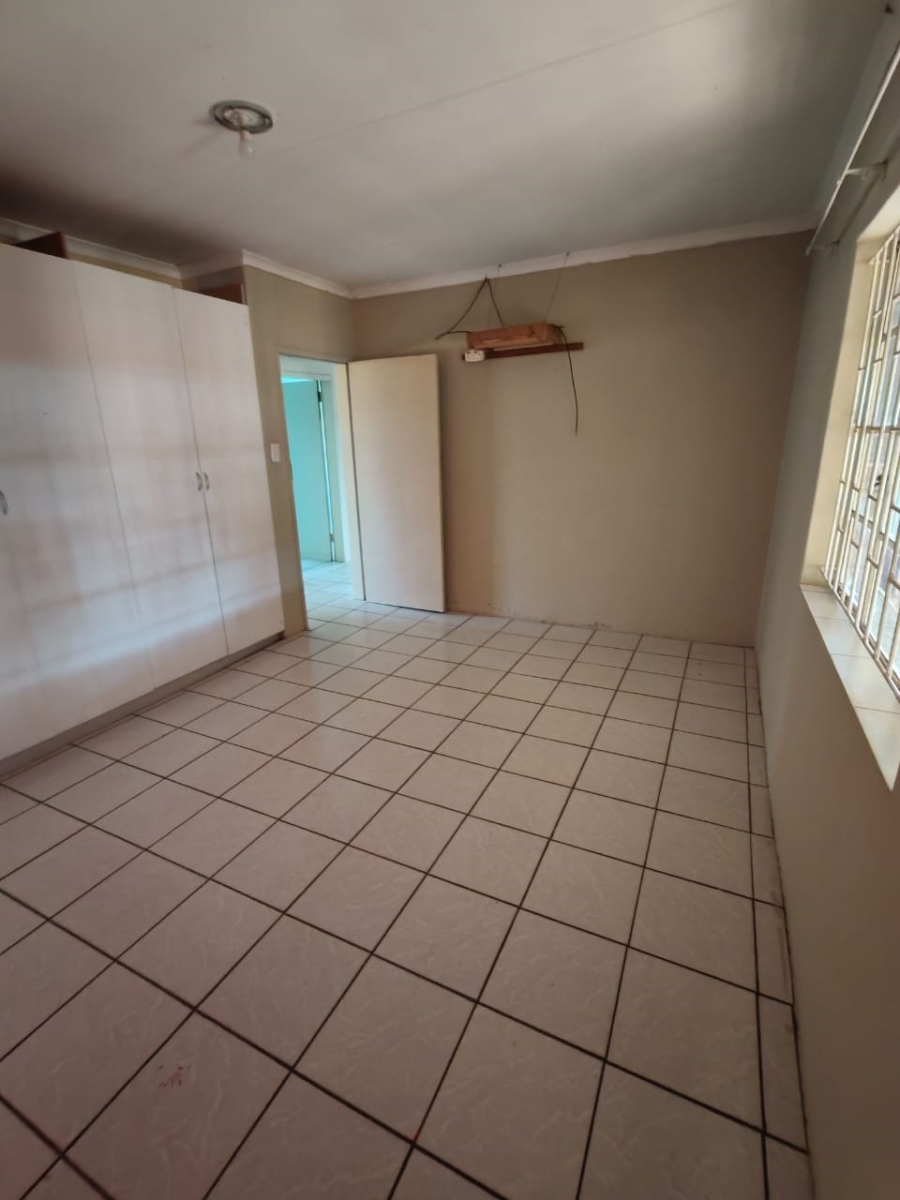 To Let 3 Bedroom Property for Rent in Jackaroo Park Mpumalanga