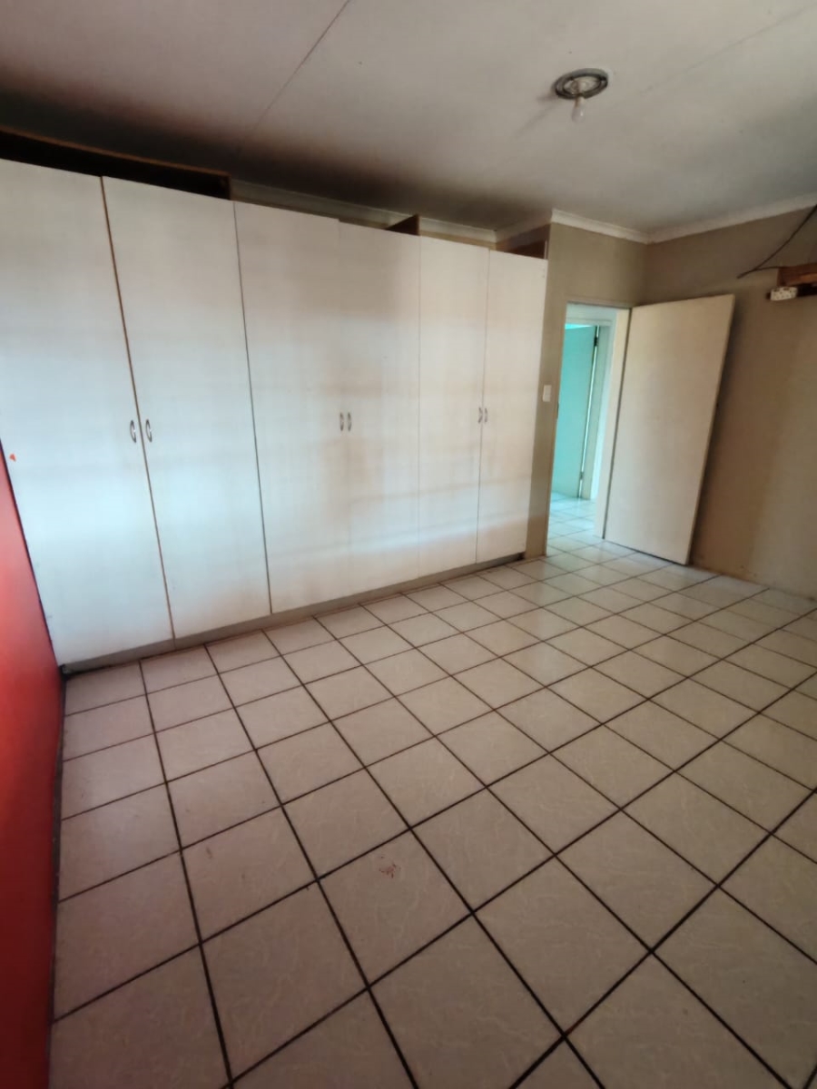 To Let 3 Bedroom Property for Rent in Jackaroo Park Mpumalanga