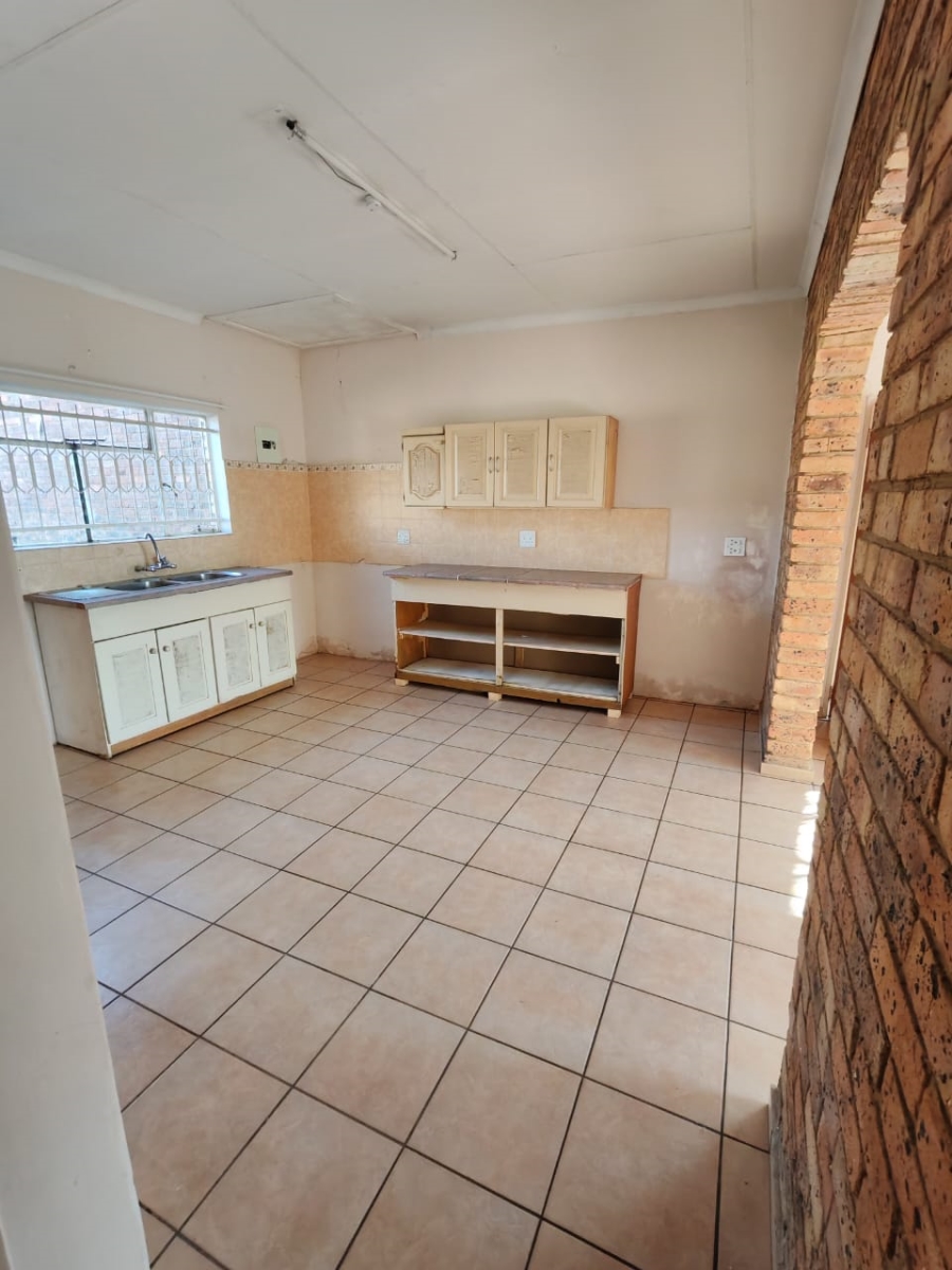 To Let 3 Bedroom Property for Rent in Jackaroo Park Mpumalanga