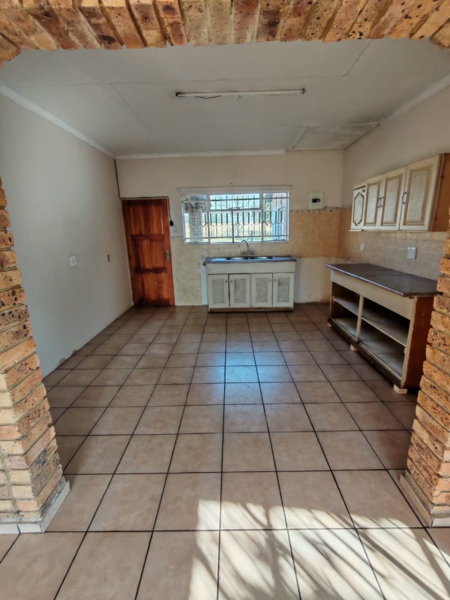 To Let 3 Bedroom Property for Rent in Jackaroo Park Mpumalanga