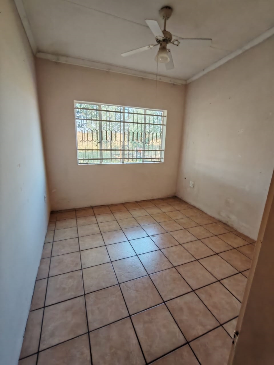To Let 3 Bedroom Property for Rent in Jackaroo Park Mpumalanga
