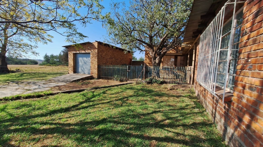 To Let 3 Bedroom Property for Rent in Jackaroo Park Mpumalanga