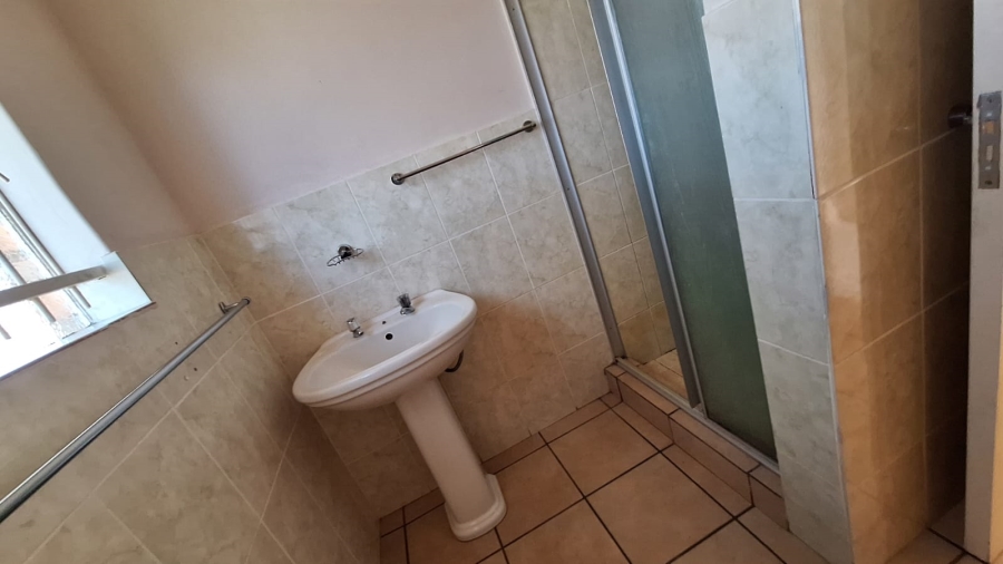 To Let 3 Bedroom Property for Rent in Jackaroo Park Mpumalanga