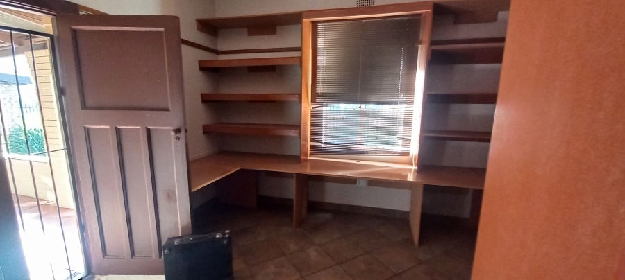 6 Bedroom Property for Sale in Middelburg South Mpumalanga