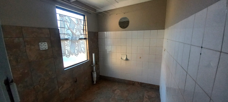 6 Bedroom Property for Sale in Middelburg South Mpumalanga